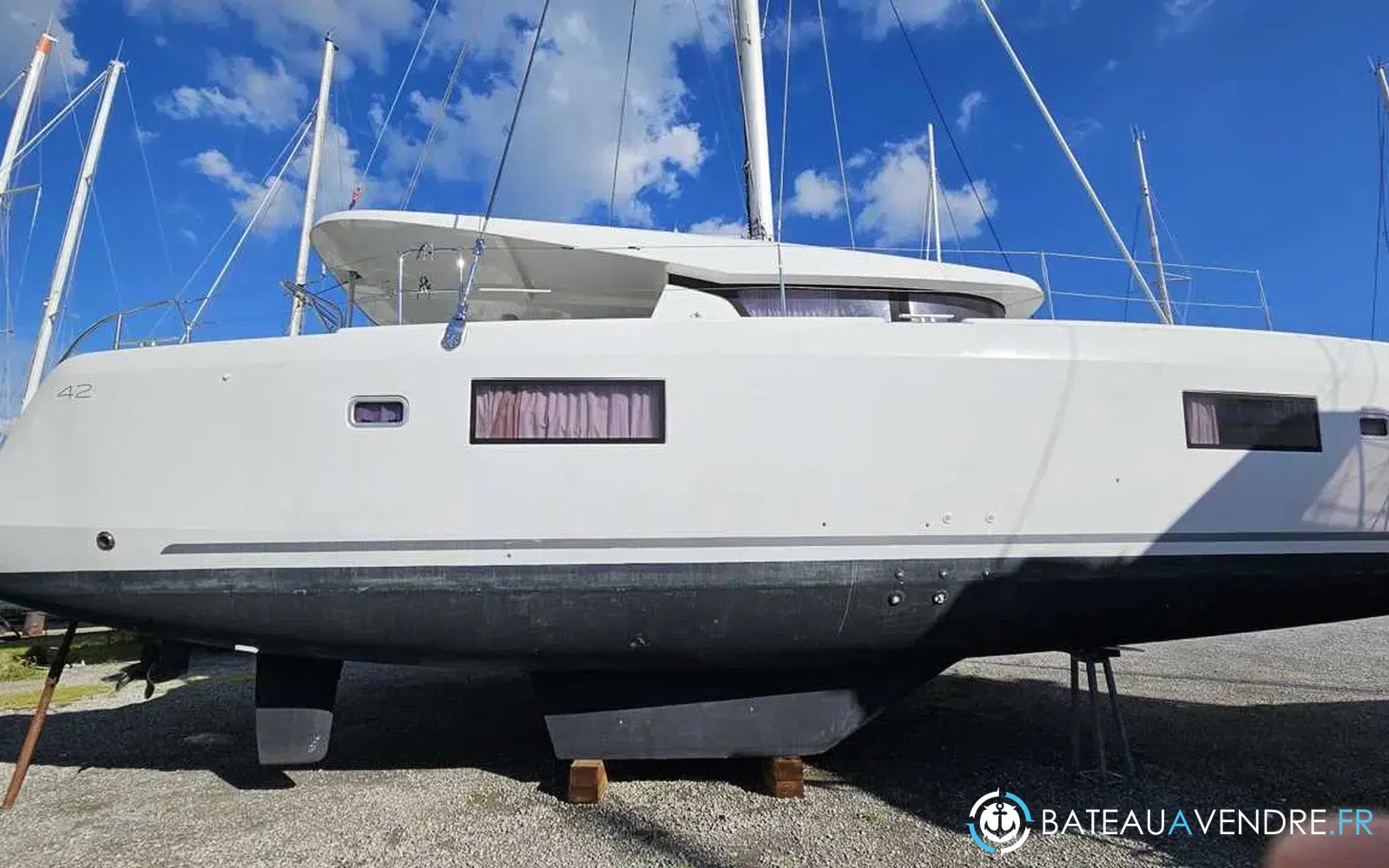 slider 11 Lagoon 42