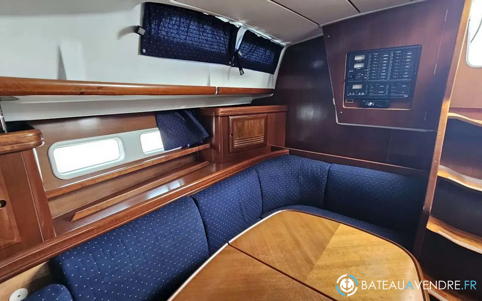 slider 1 Beneteau Oceanis 42 CC