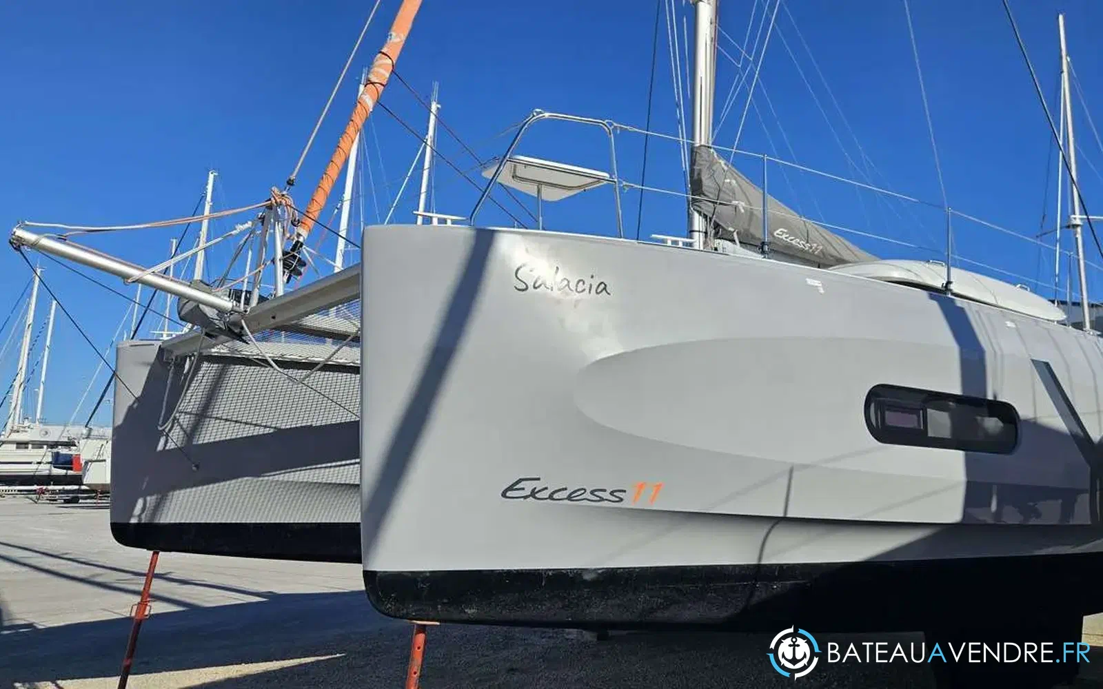 slider 0 Beneteau Excess 11