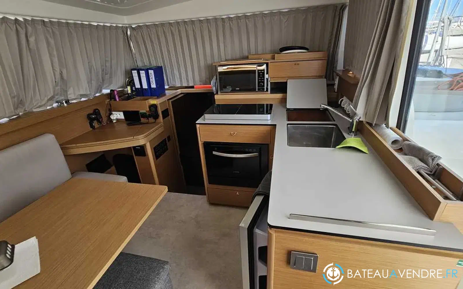 slider 10 Beneteau Excess 11