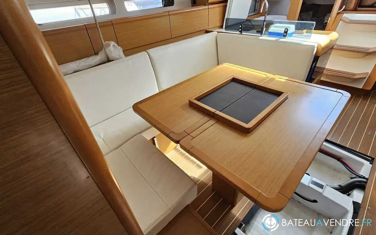 slider 10 Jeanneau Sun Odyssey 409