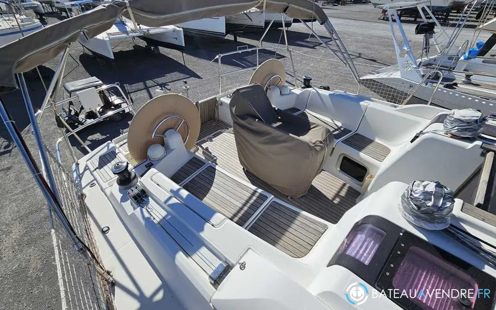 slider 13 Jeanneau Sun Odyssey 409