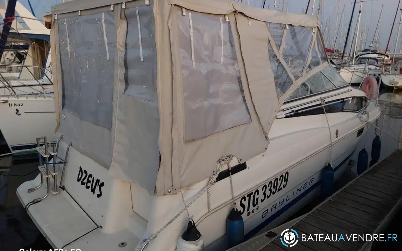 slider 0 Bayliner 2655 Cierra