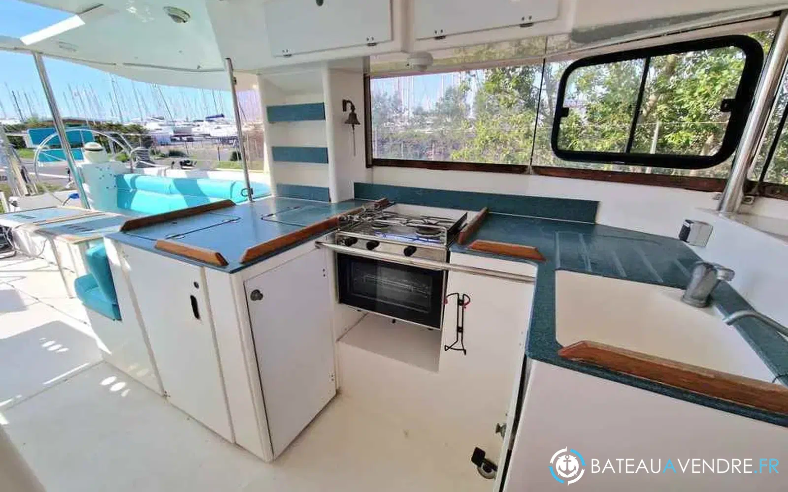 slider 12 Dufour Atoll 43