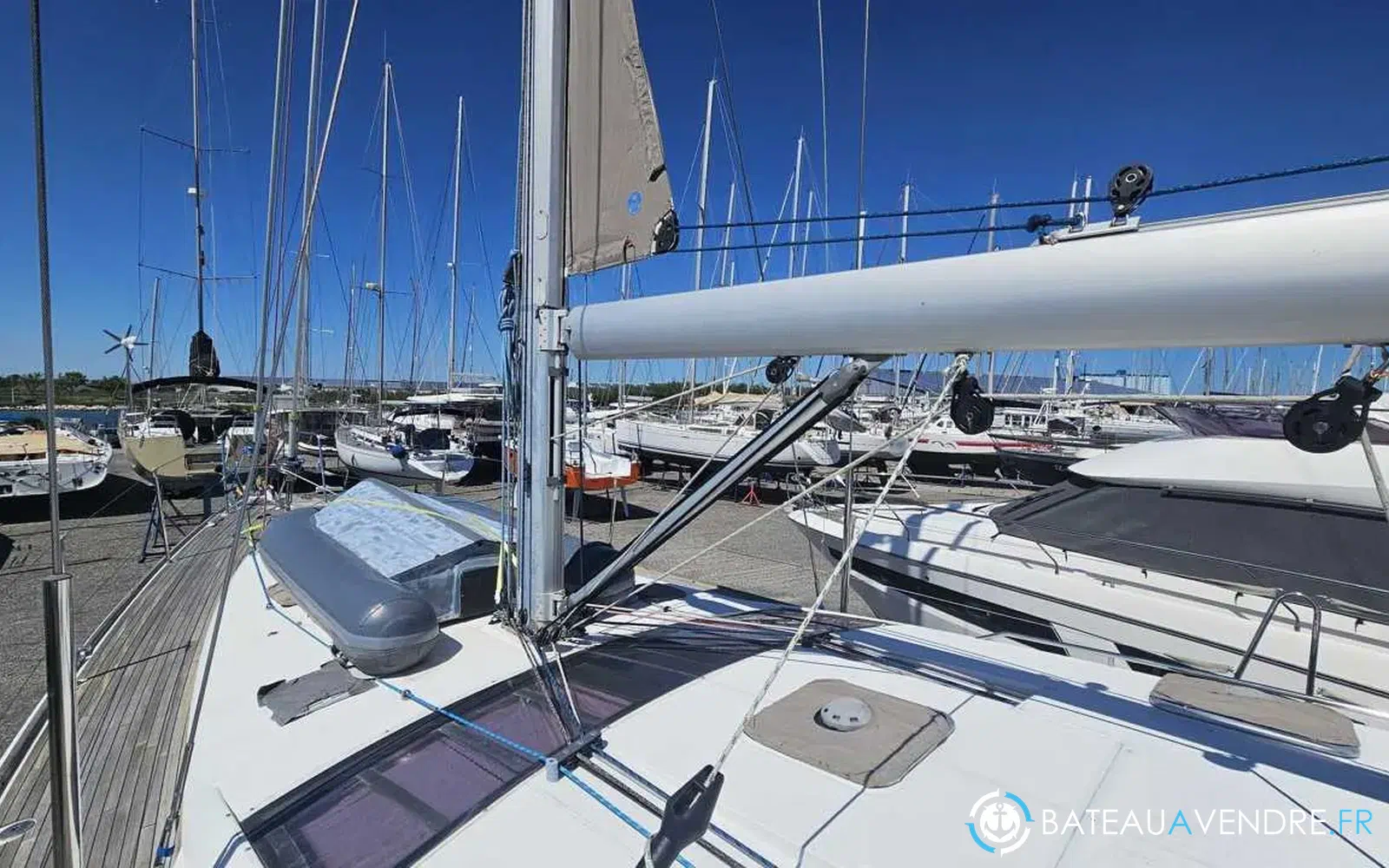slider 12 Jeanneau 53