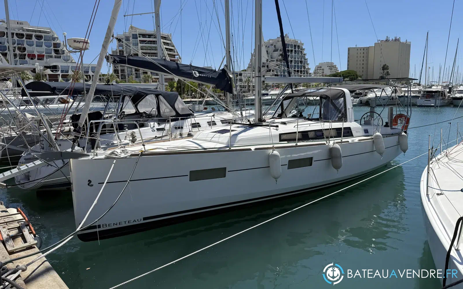 slider 1 Beneteau Oceanis 38