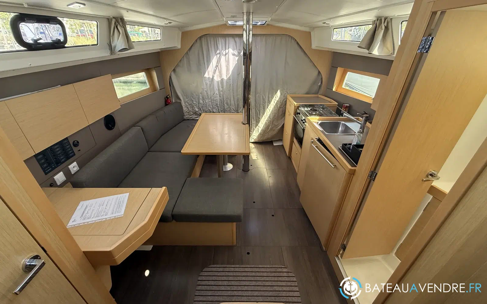 slider 34 Beneteau Oceanis 38