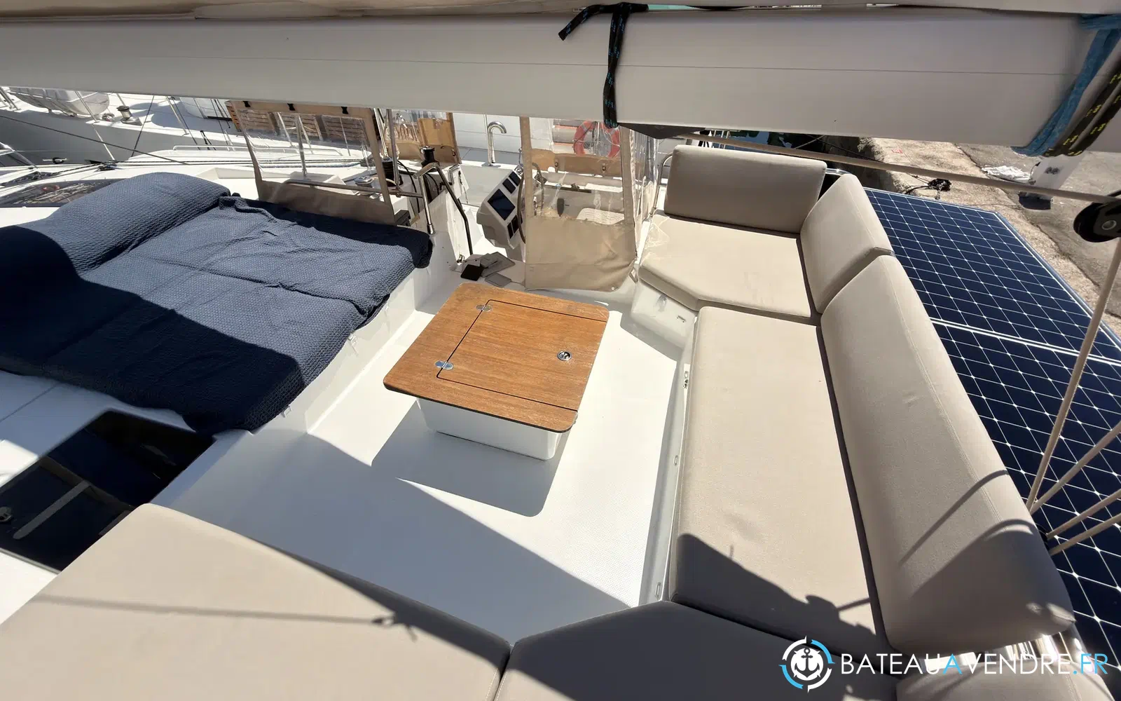 slider 12 Fountaine Pajot Elba 45
