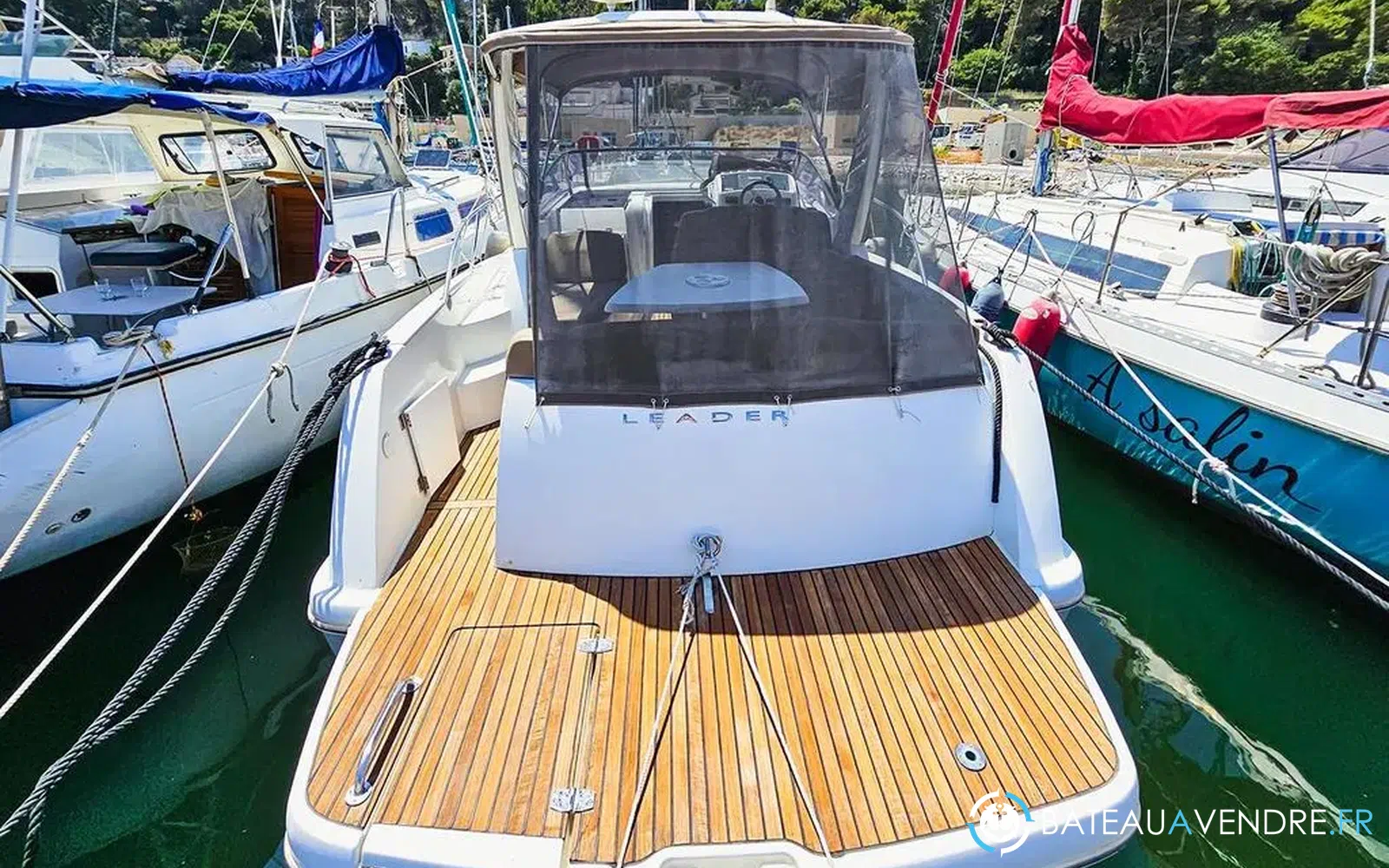 slider 2 Jeanneau Leader 8