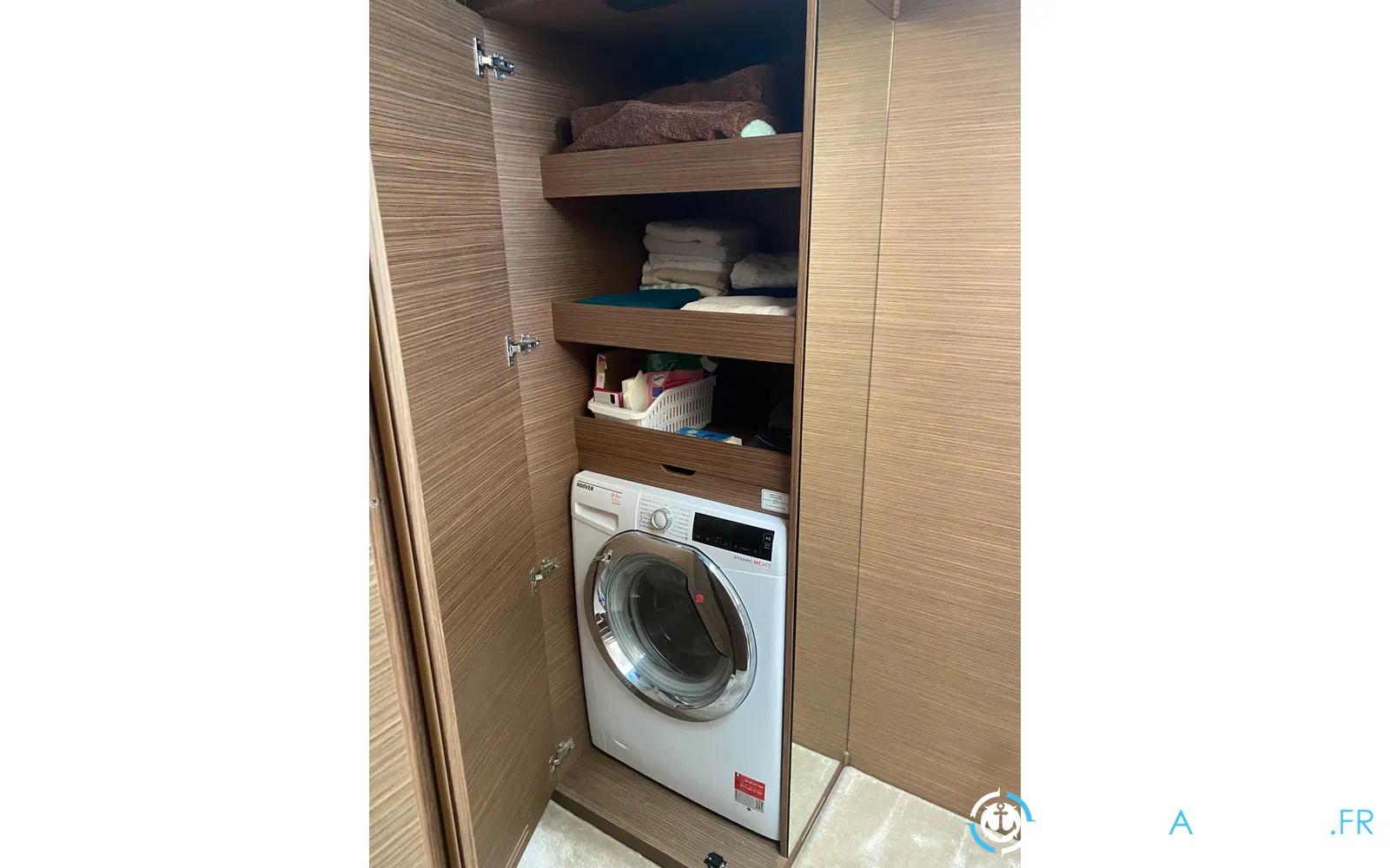 slider 17 Ferretti 550