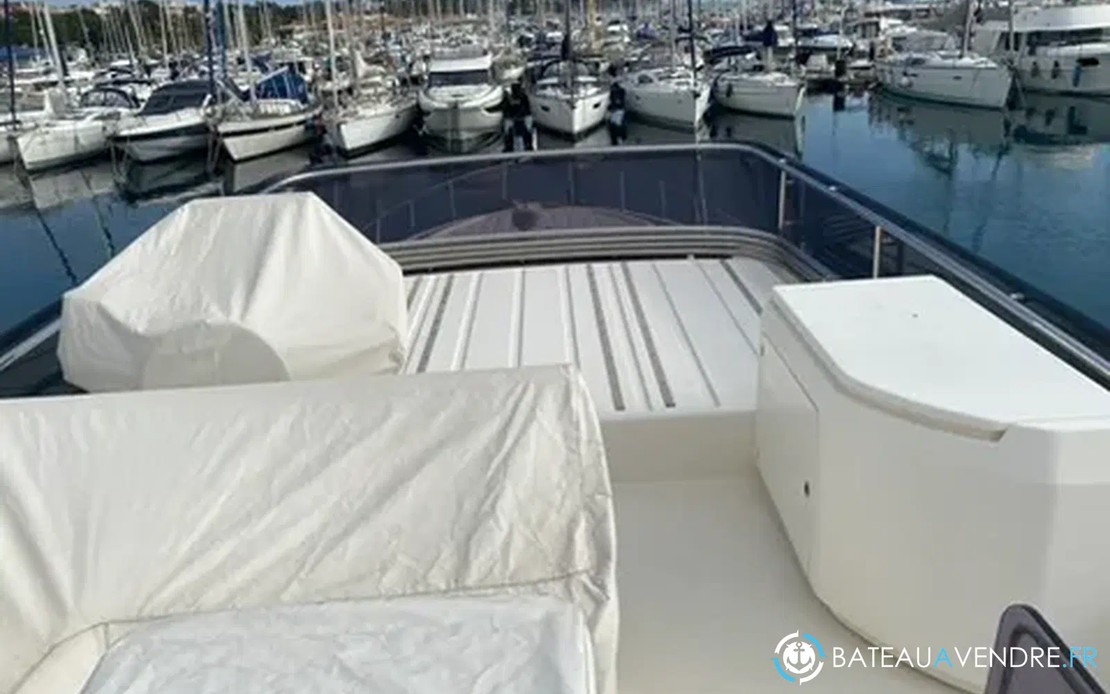 slider 5 Ferretti 550