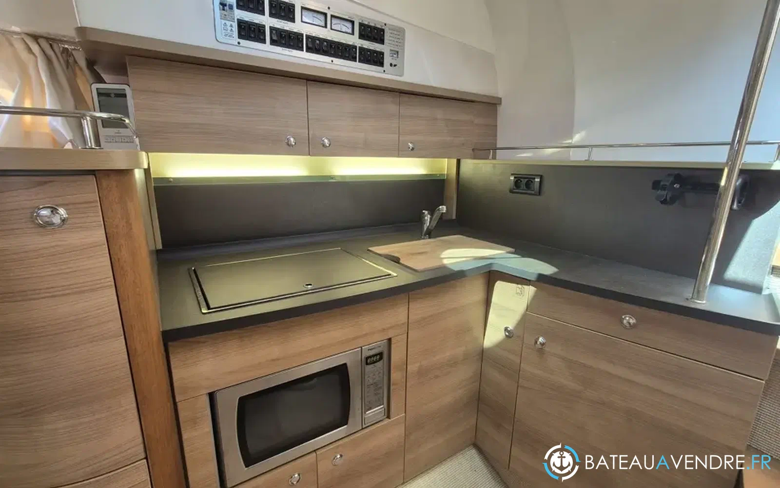 slider 38 Sealine SC 29