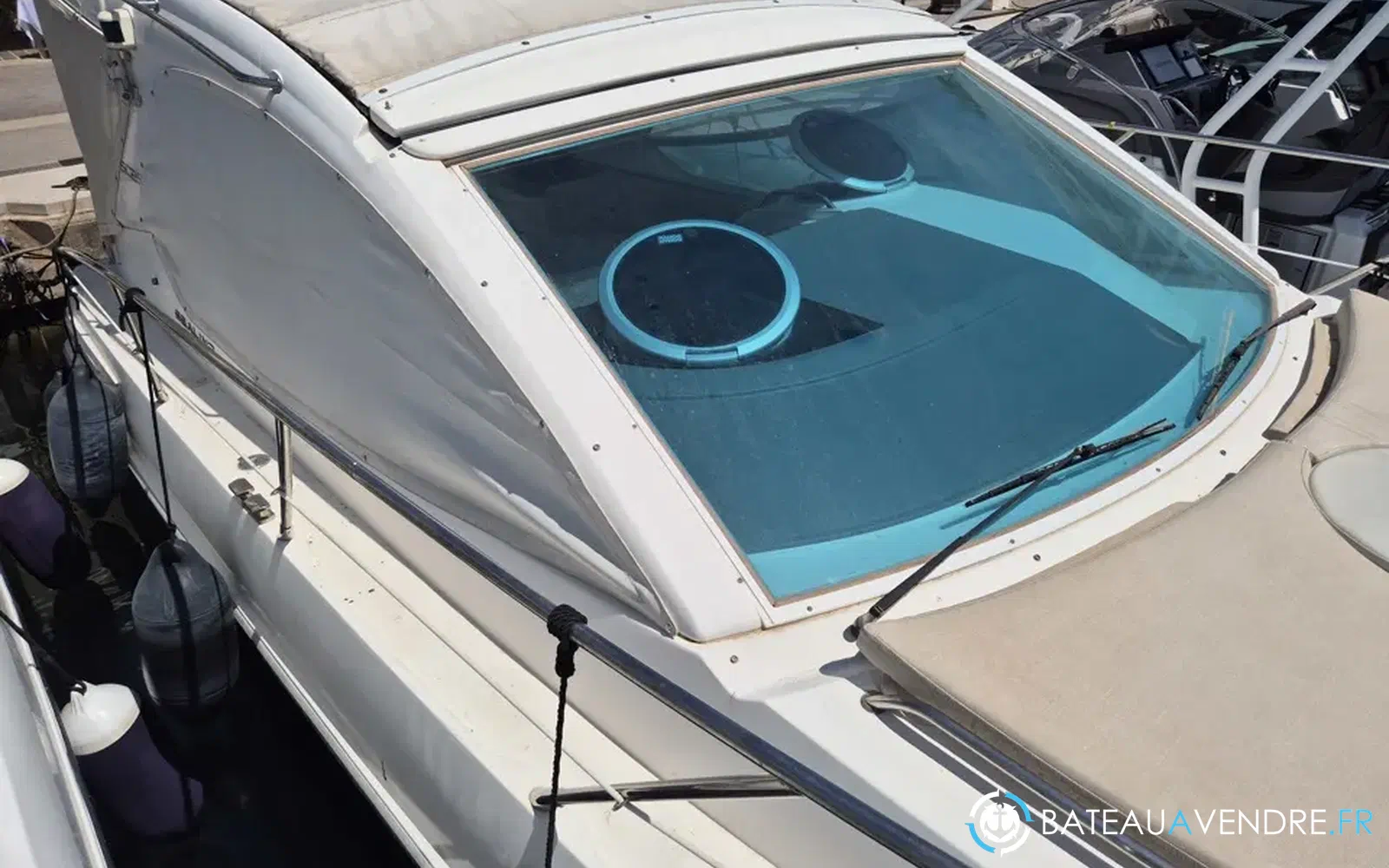 slider 42 Sealine SC 29