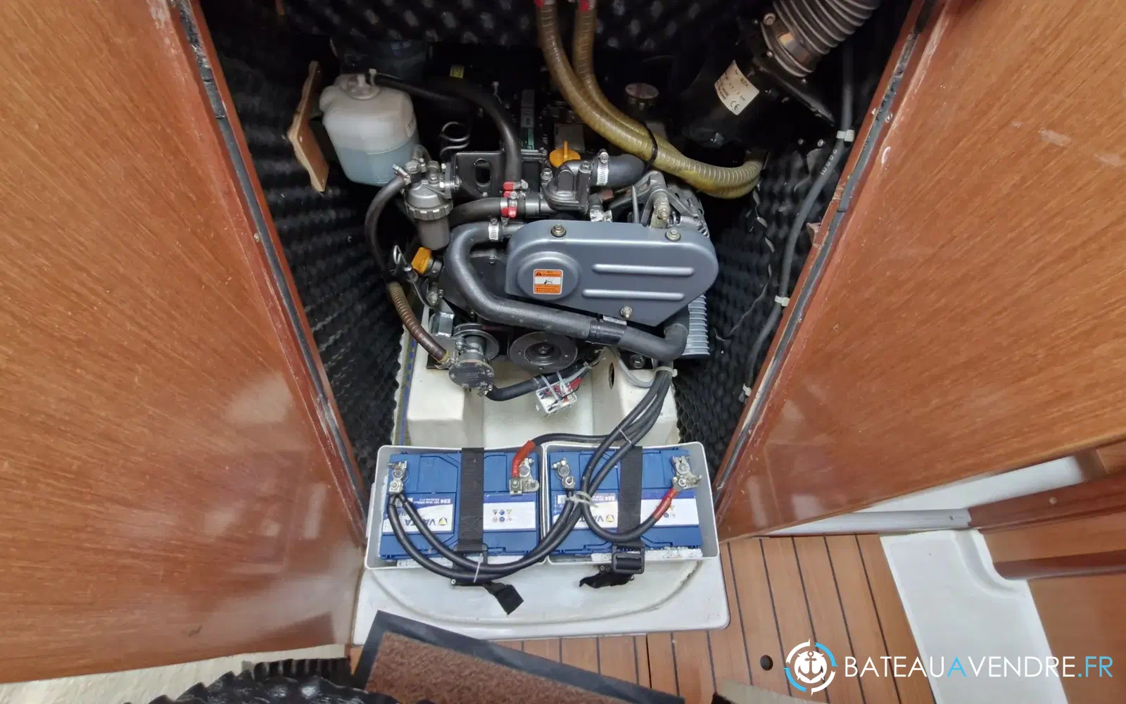 slider 12 Beneteau OCEANIS 323