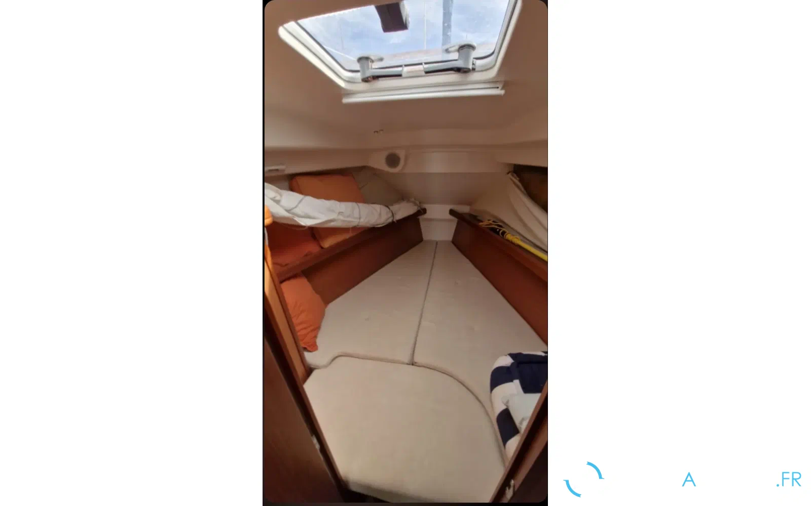 slider 13 Beneteau OCEANIS 323