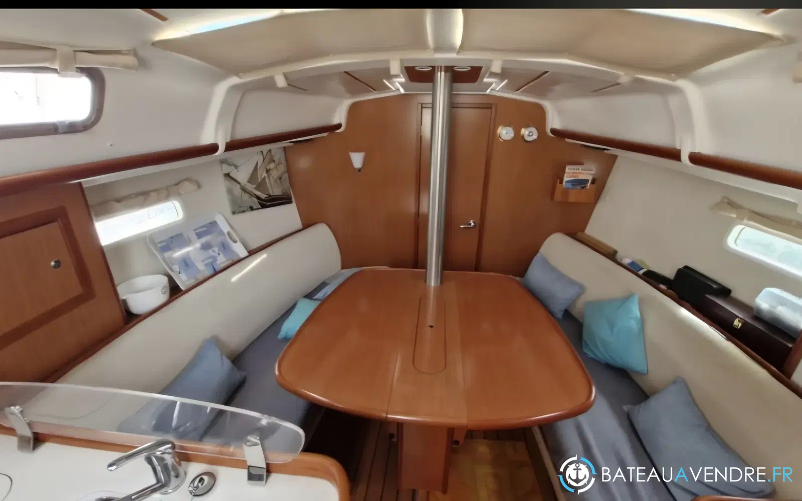 slider 21 Beneteau OCEANIS 323