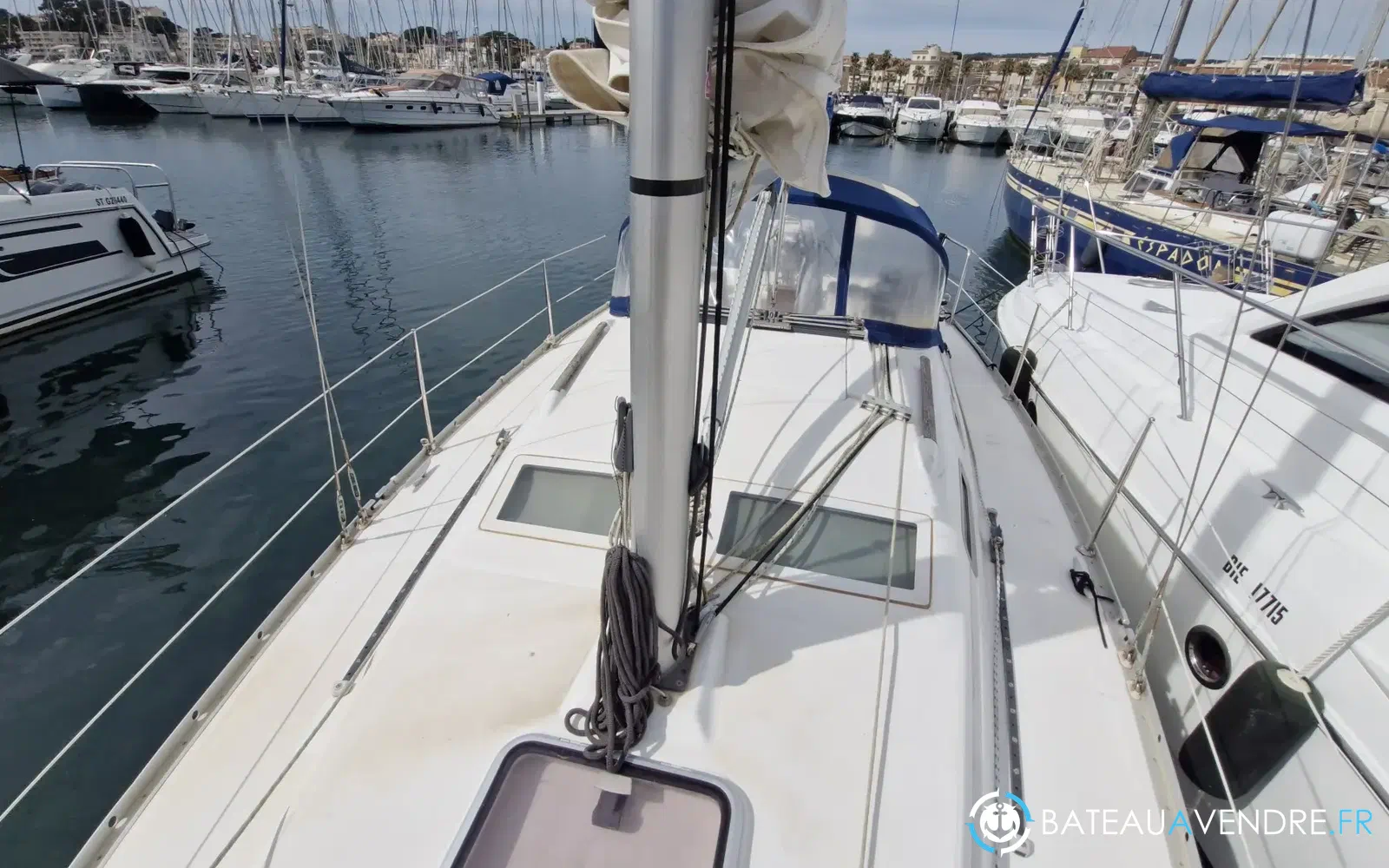 slider 24 Beneteau OCEANIS 323