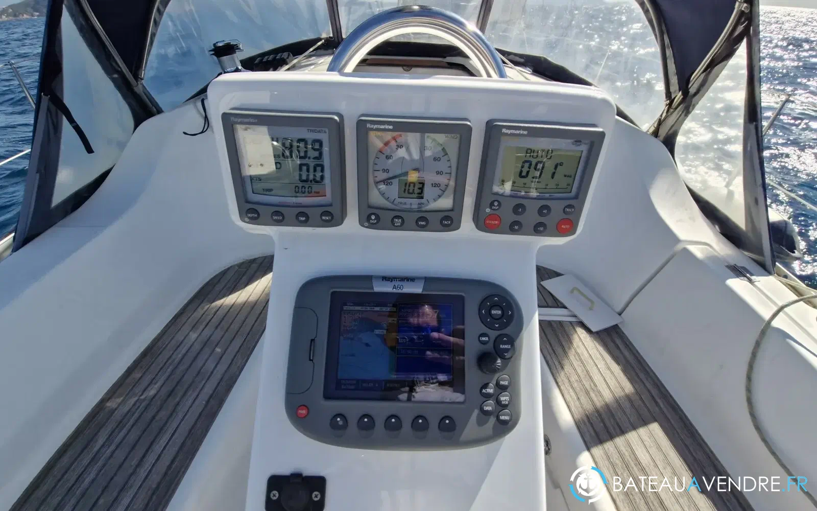 slider 4 Beneteau OCEANIS 323