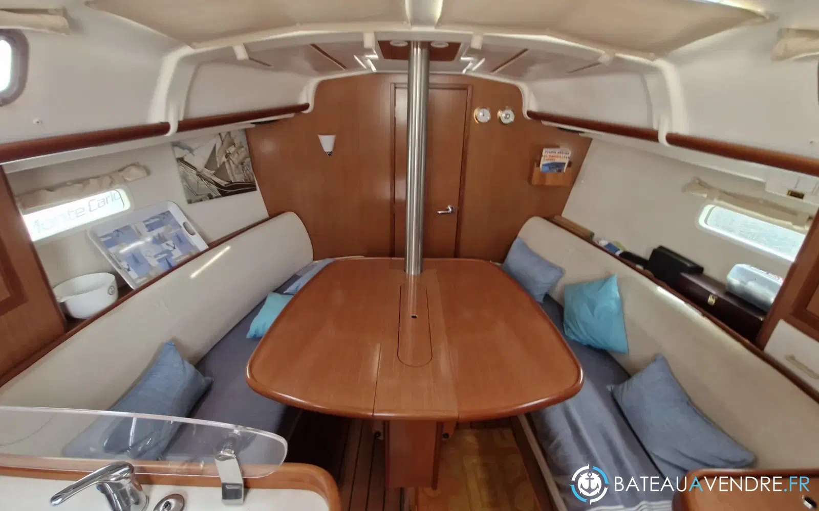 slider 7 Beneteau OCEANIS 323