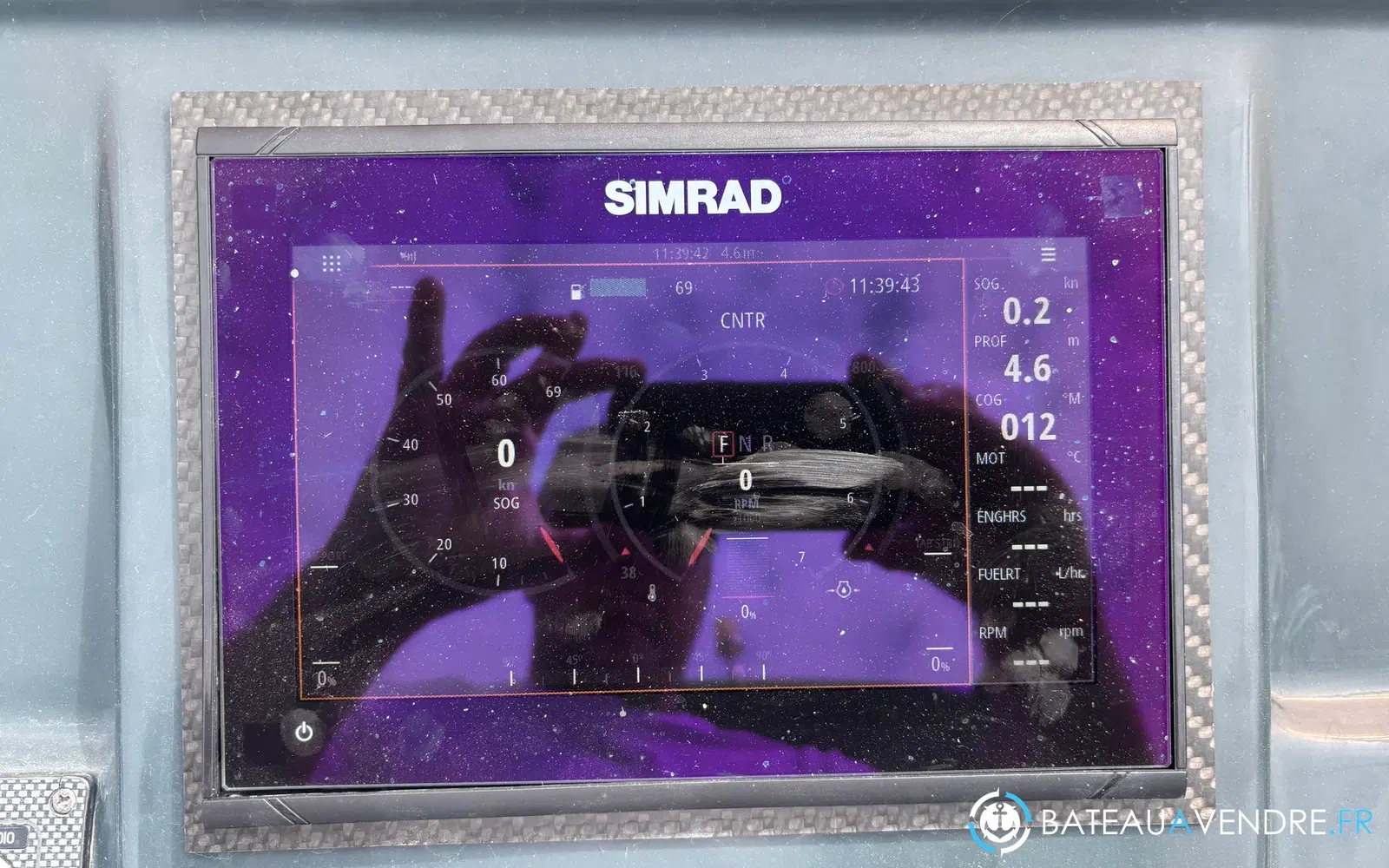 slider 7 Wimbi Boats W10i