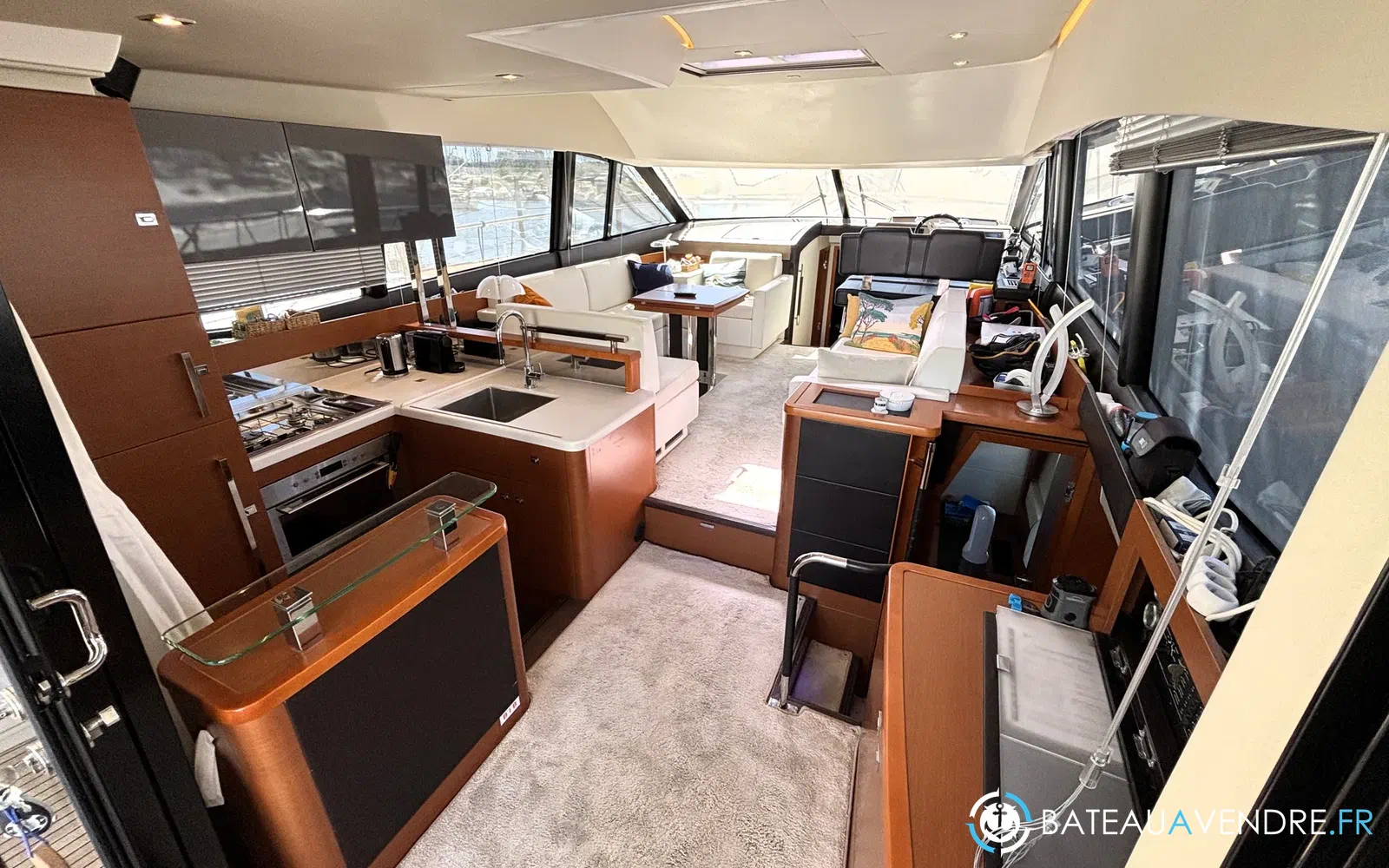 slider 9 Prestige Yachts 500 Fly