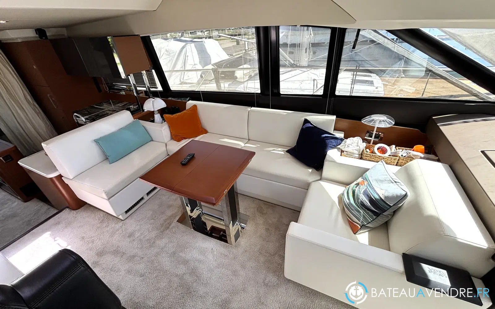 slider 14 Prestige Yachts 500 Fly