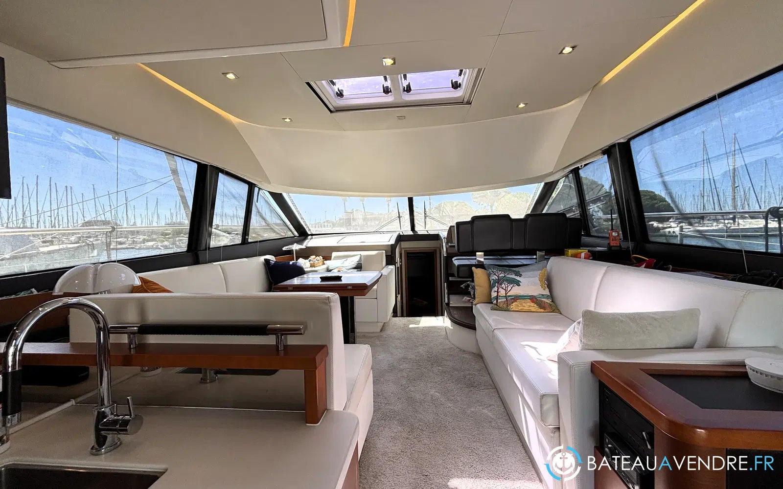 slider 17 Prestige Yachts 500 Fly