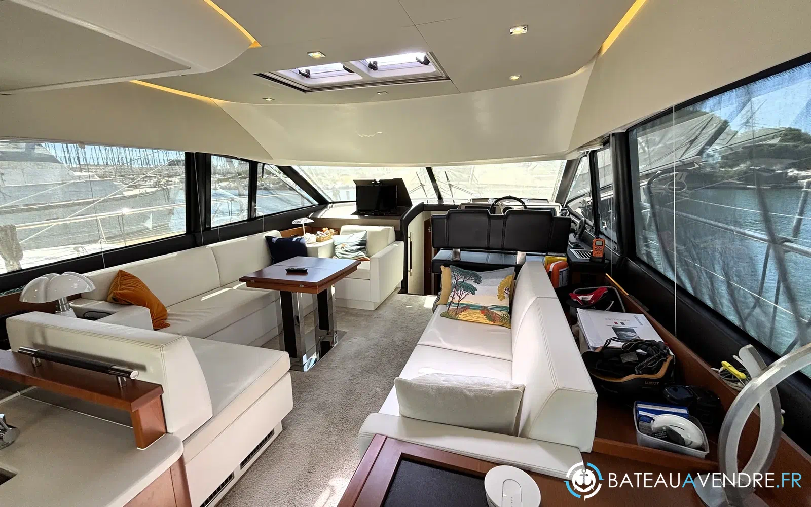 slider 19 Prestige Yachts 500 Fly