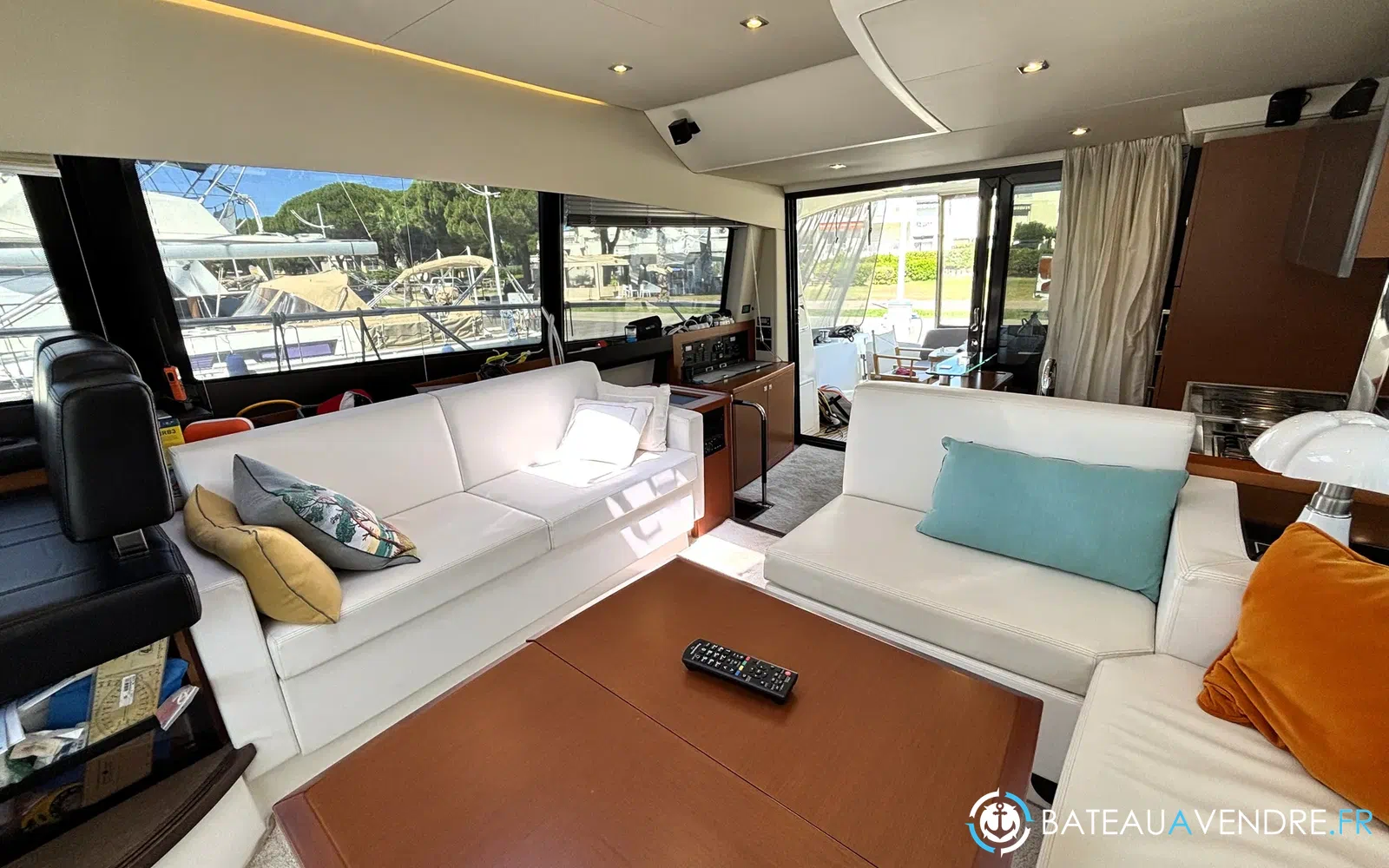 slider 20 Prestige Yachts 500 Fly