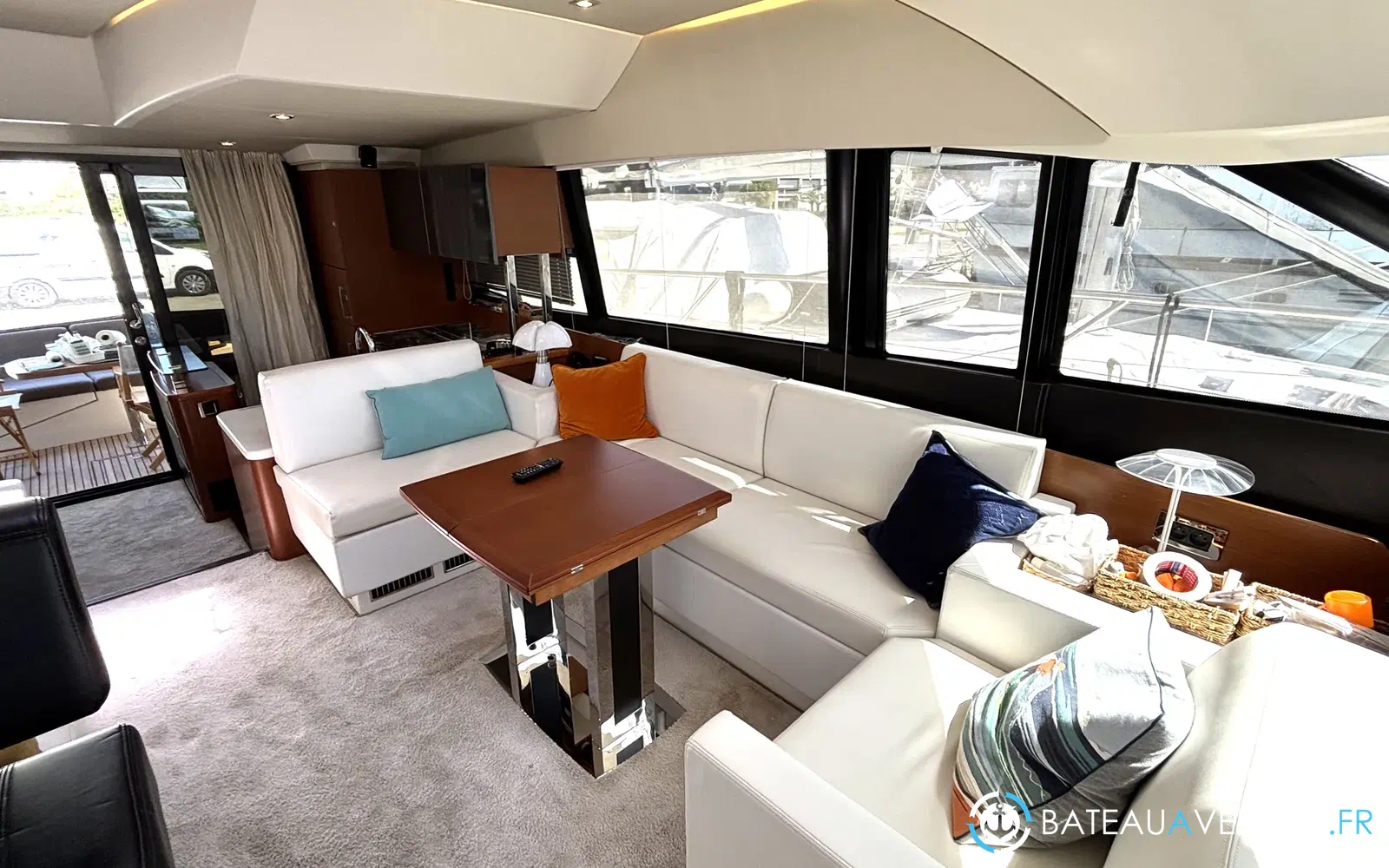 slider 22 Prestige Yachts 500 Fly