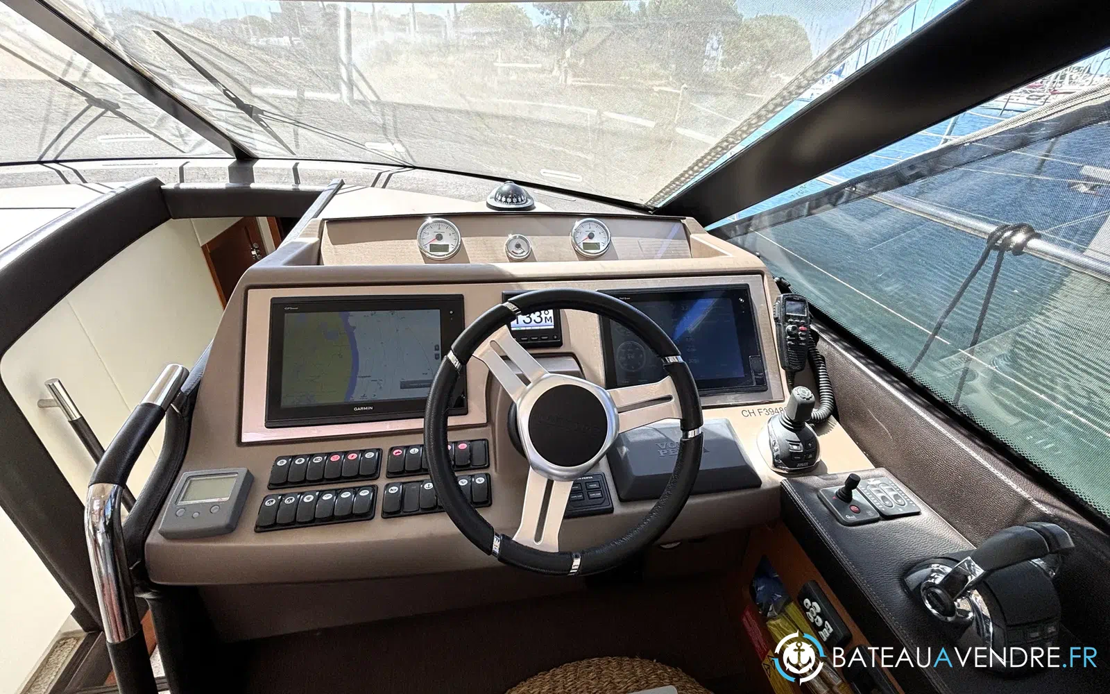 slider 23 Prestige Yachts 500 Fly