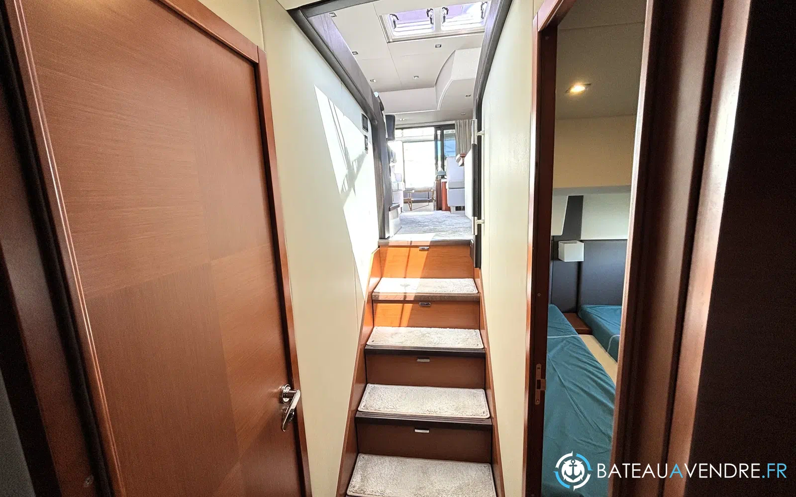 slider 26 Prestige Yachts 500 Fly