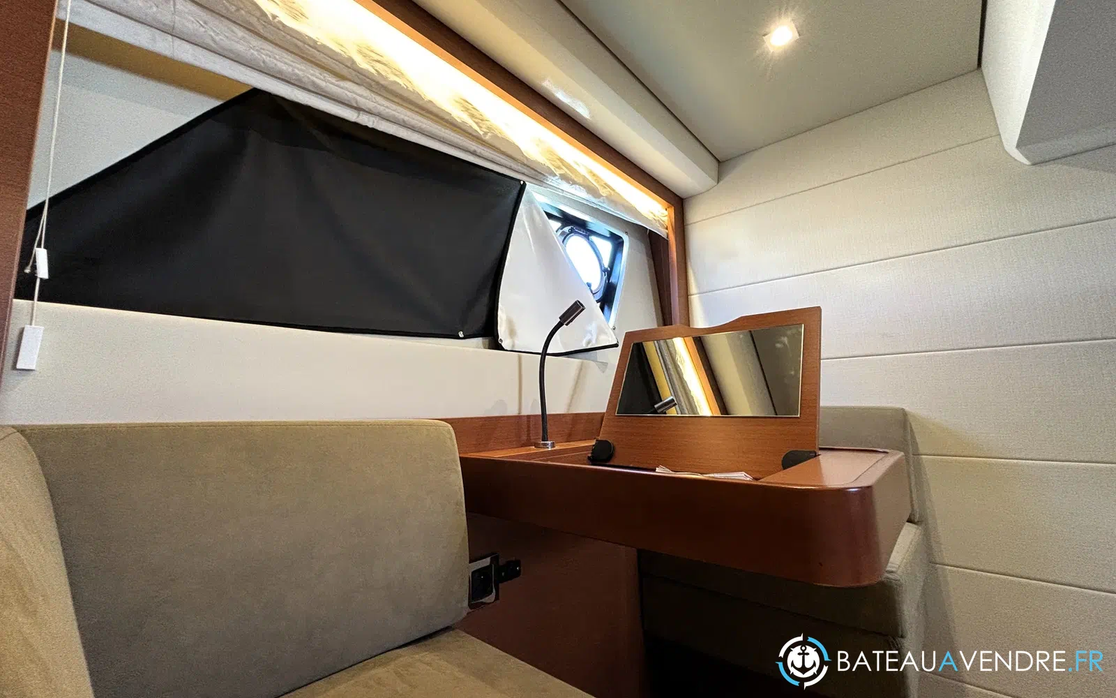 slider 29 Prestige Yachts 500 Fly