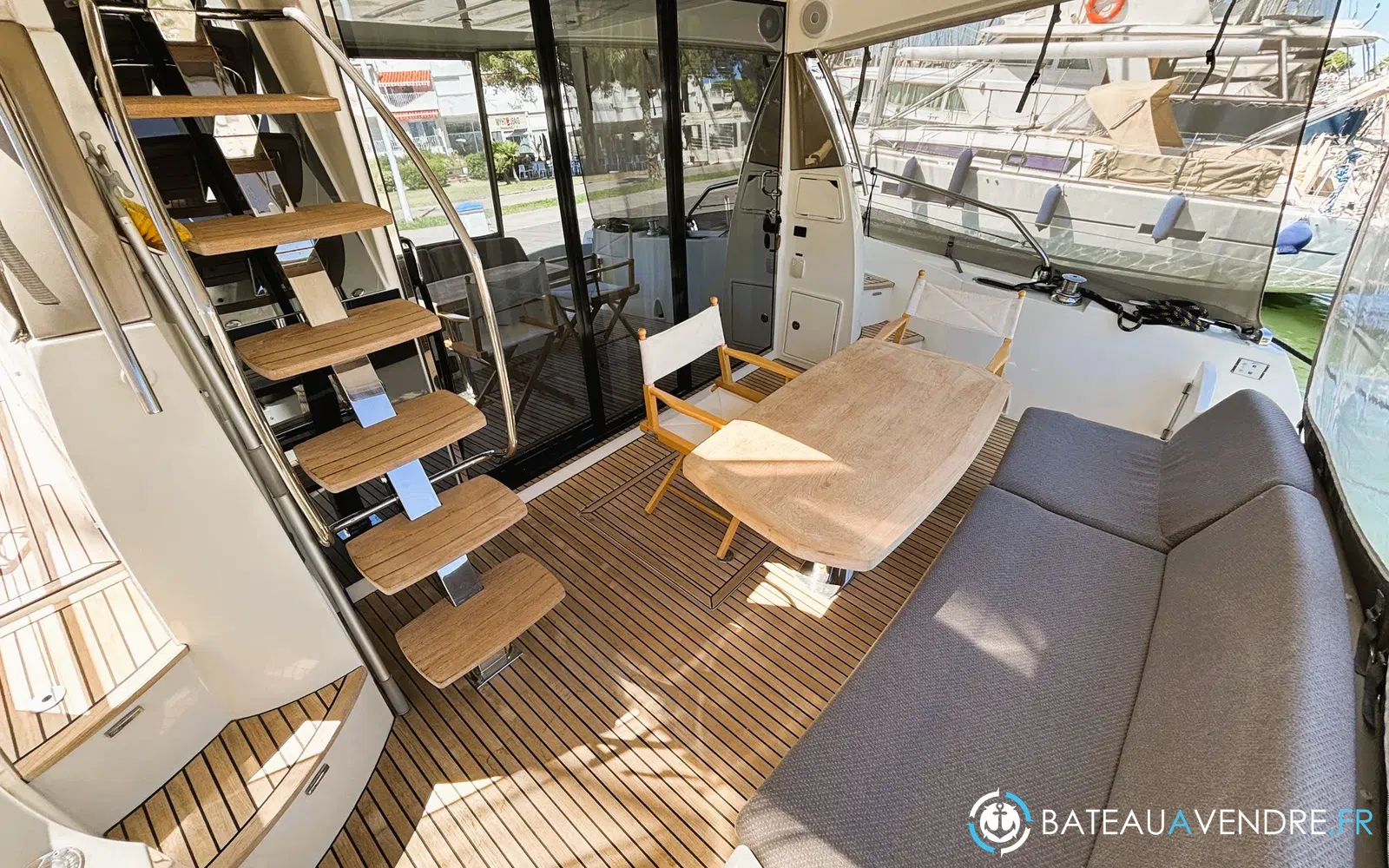 slider 2 Prestige Yachts 500 Fly