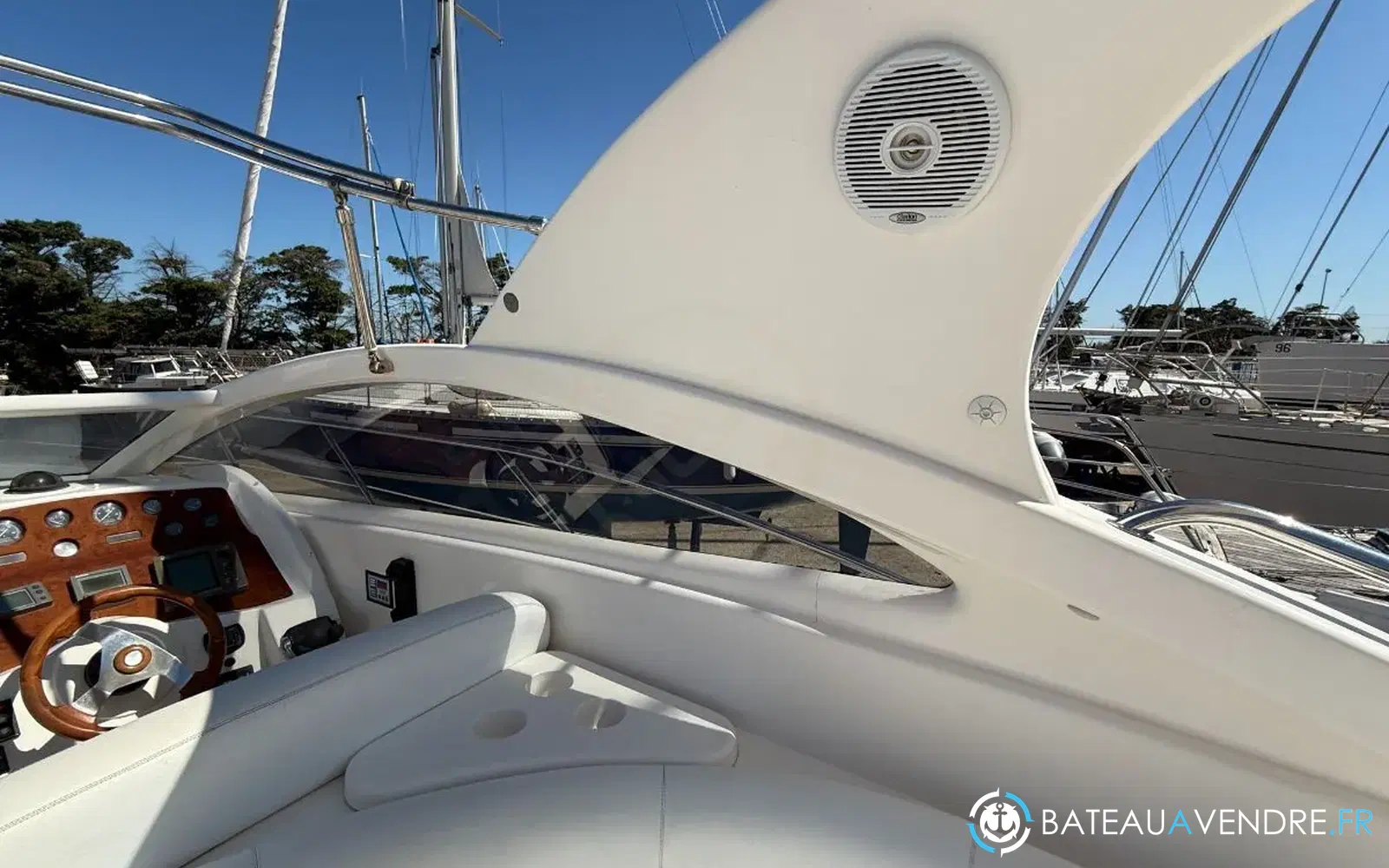 slider 19 Astondoa 40 Open