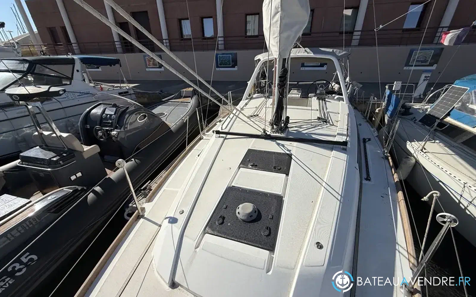 slider 5 Beneteau Oceanis 35