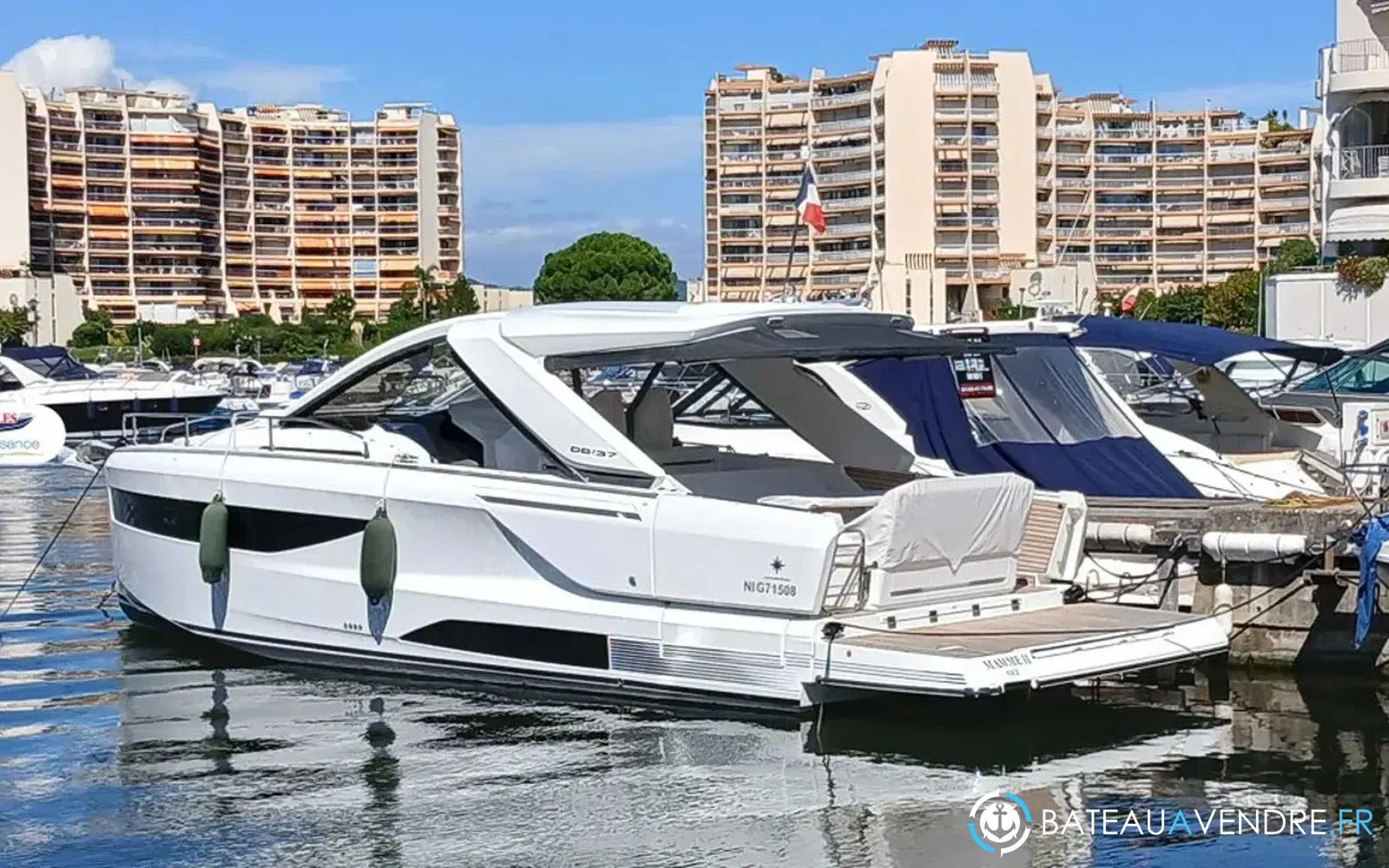 slider 0 Jeanneau DB 37