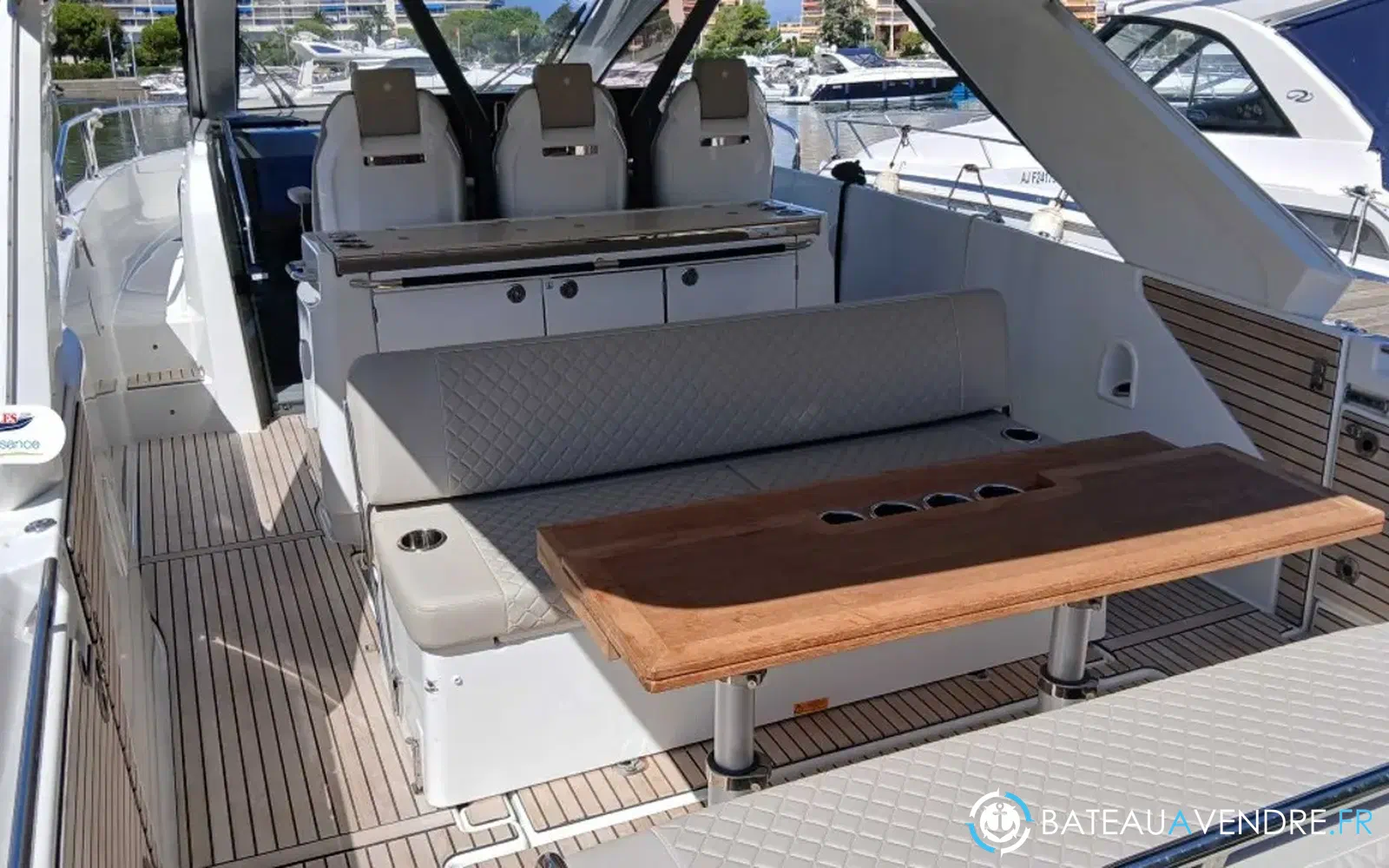 slider 3 Jeanneau DB 37