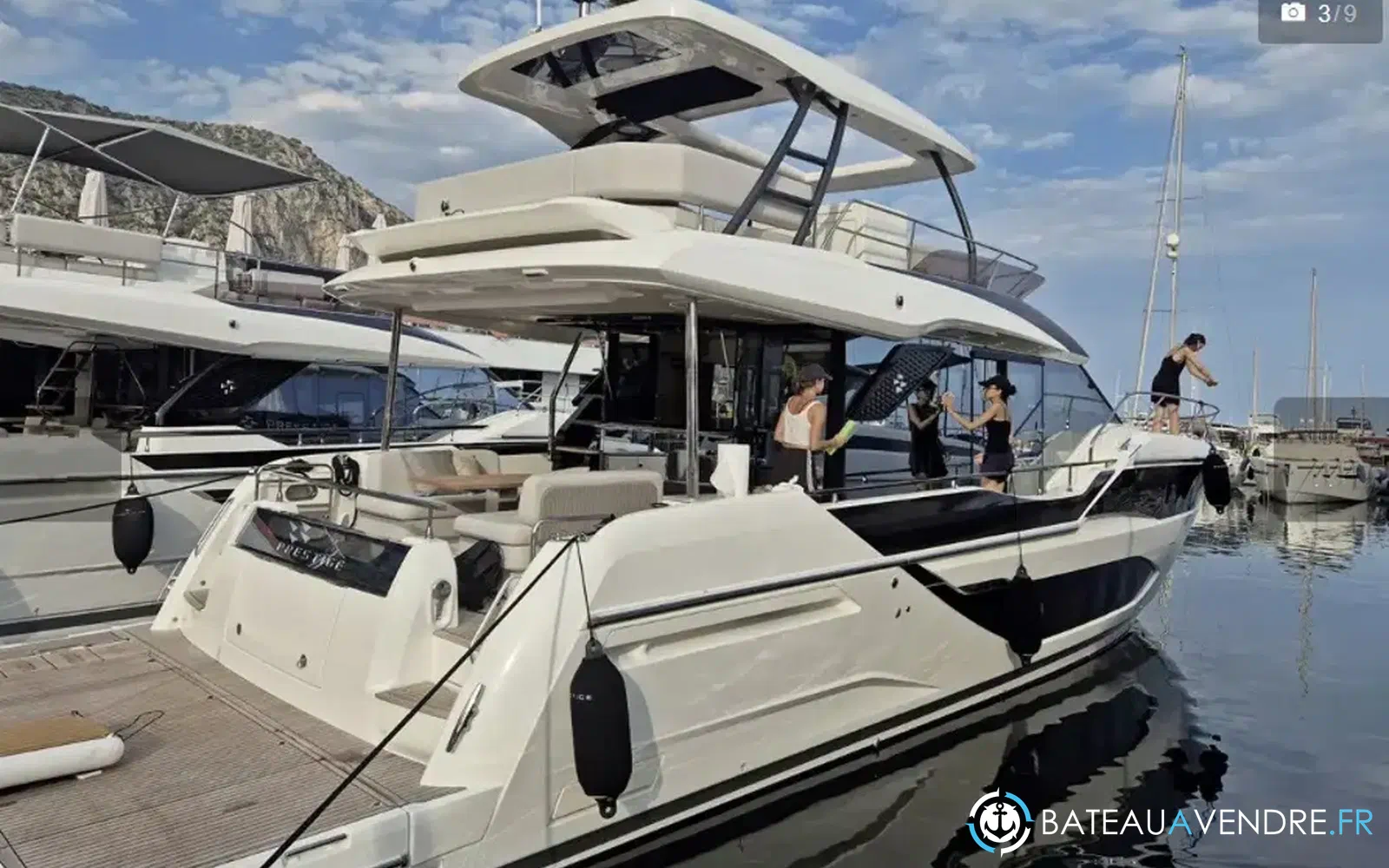 slider 0 Prestige Yachts F5.7