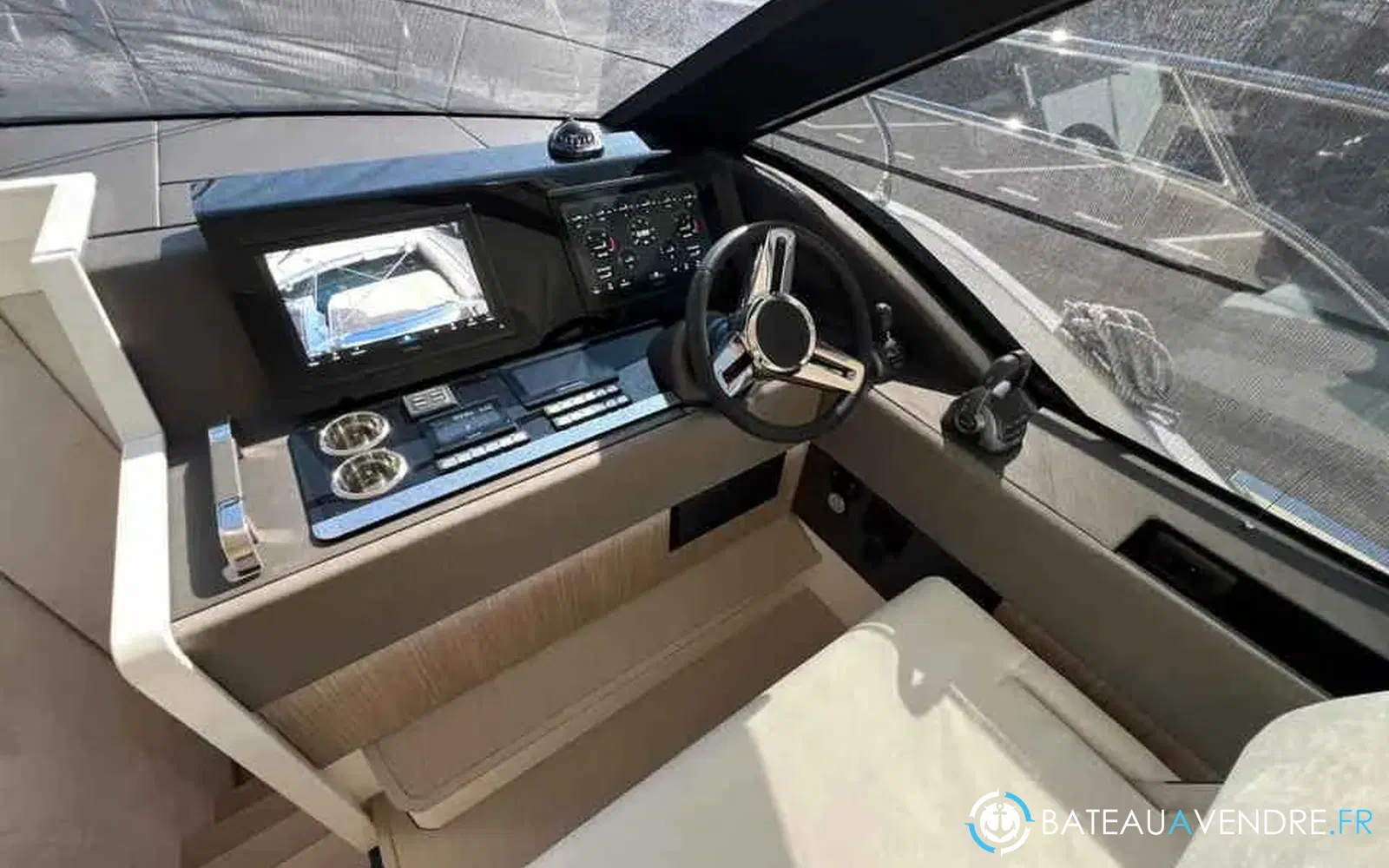 slider 9 Prestige Yachts F5.7