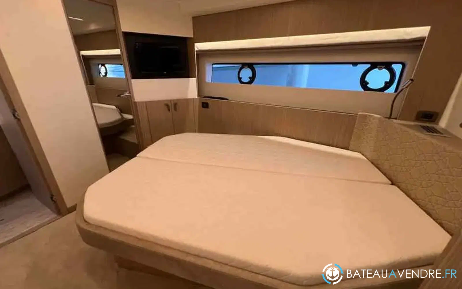 slider 17 Prestige Yachts F5.7