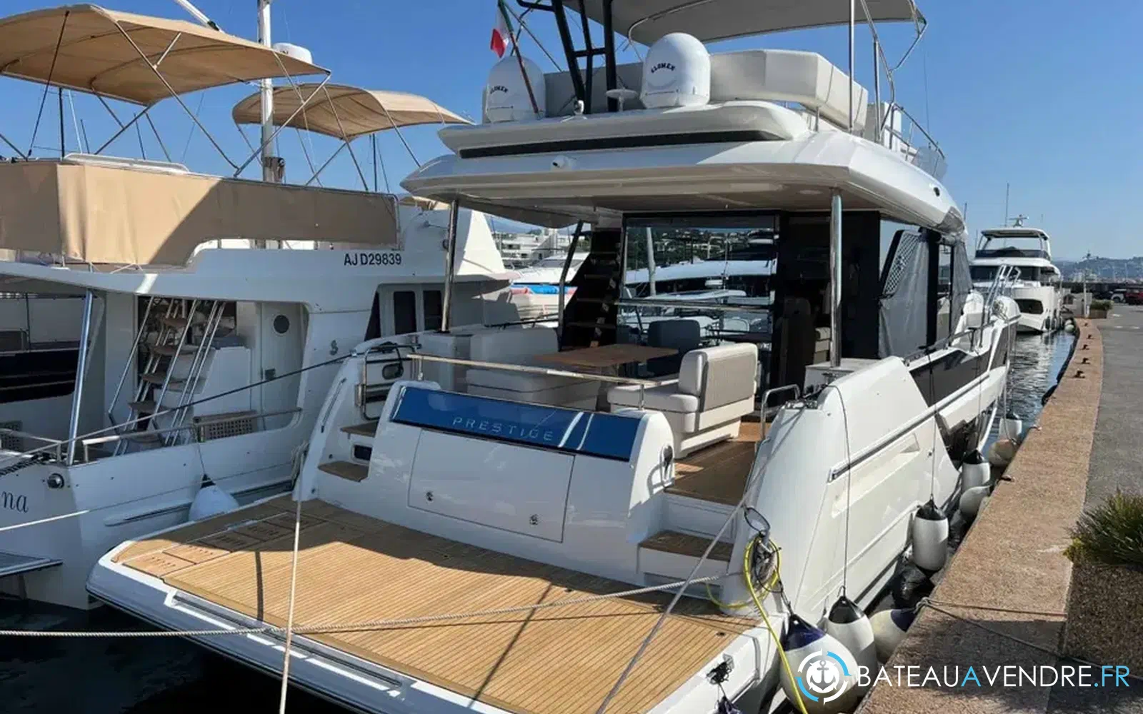 slider 1 Prestige Yachts F5.7