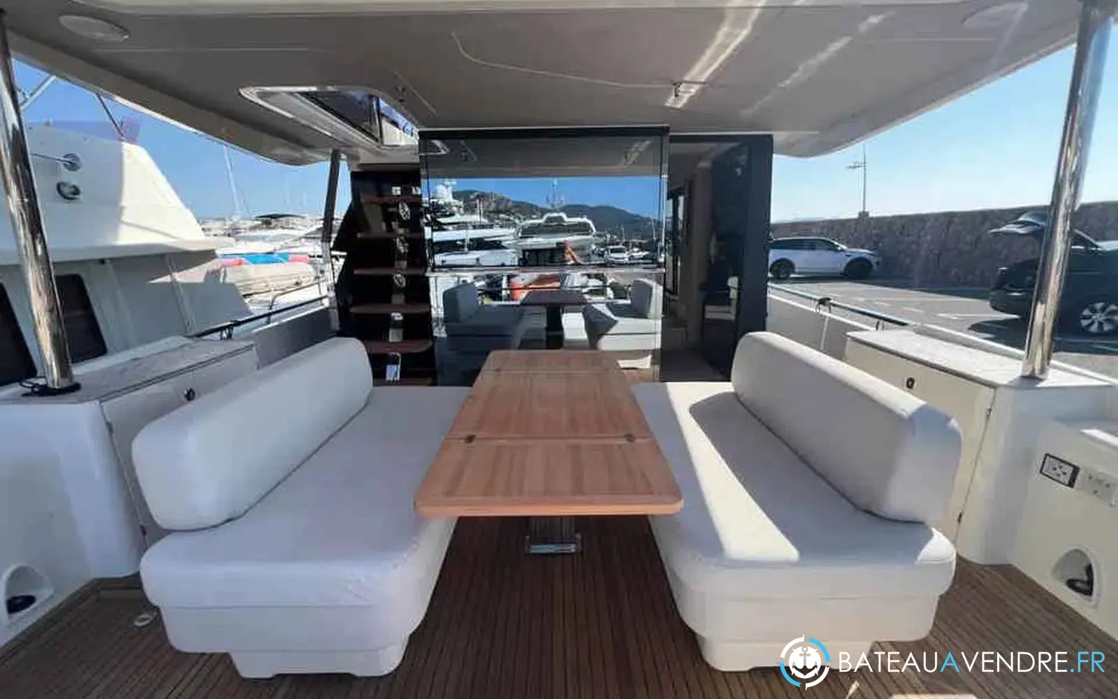 slider 4 Prestige Yachts F5.7