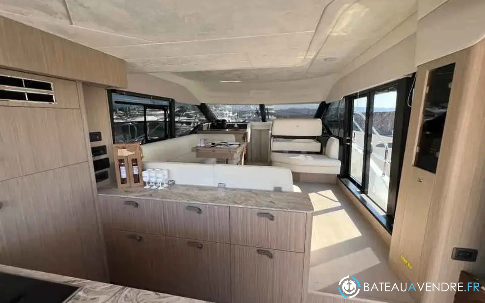 slider 6 Prestige Yachts F5.7