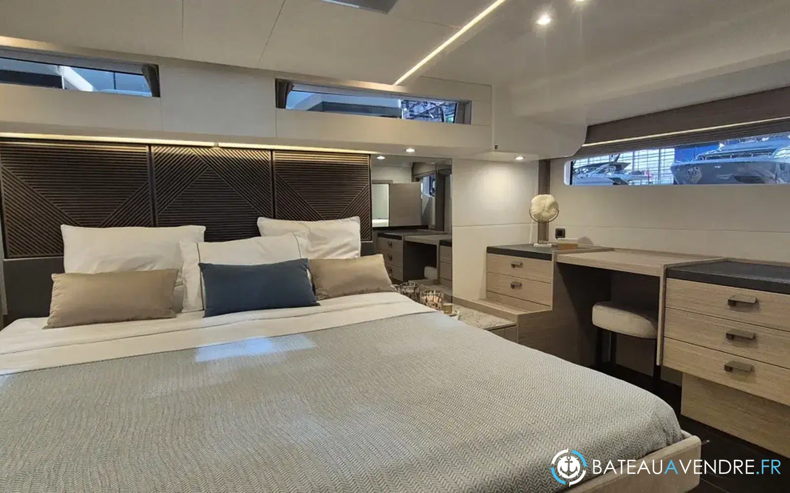 slider 13 Prestige Yachts M48