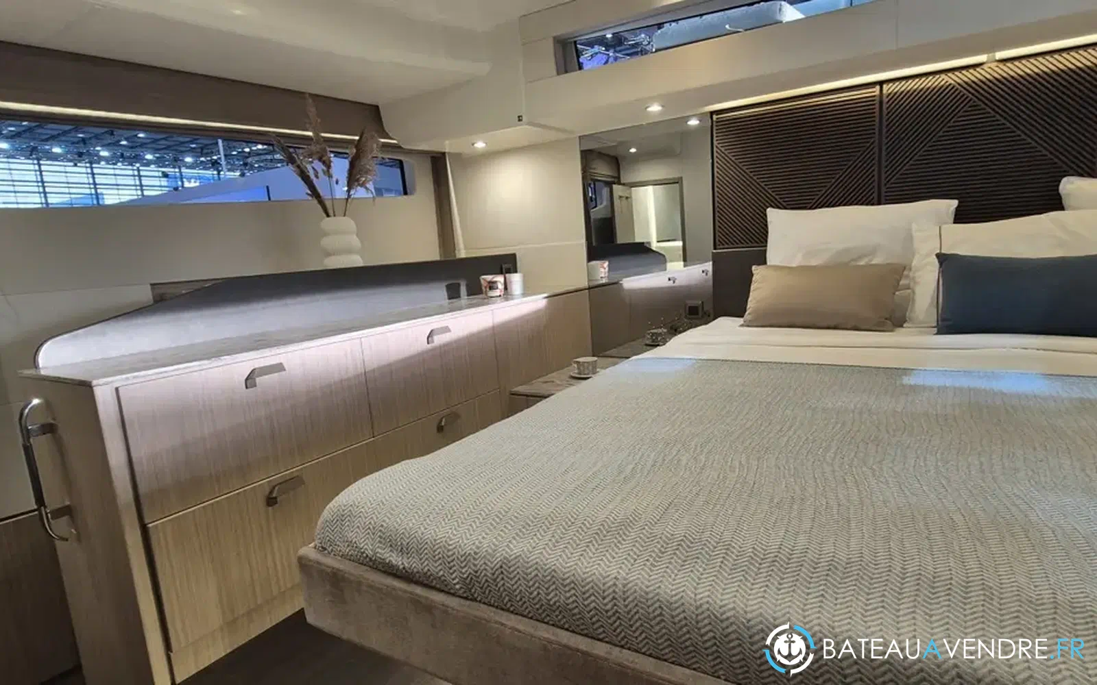 slider 14 Prestige Yachts M48
