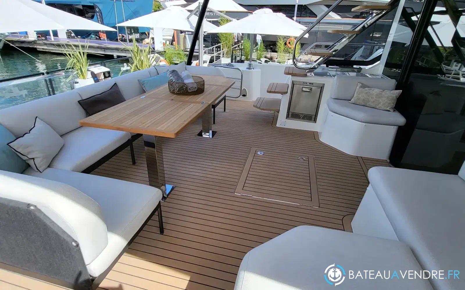 slider 4 Prestige Yachts M48