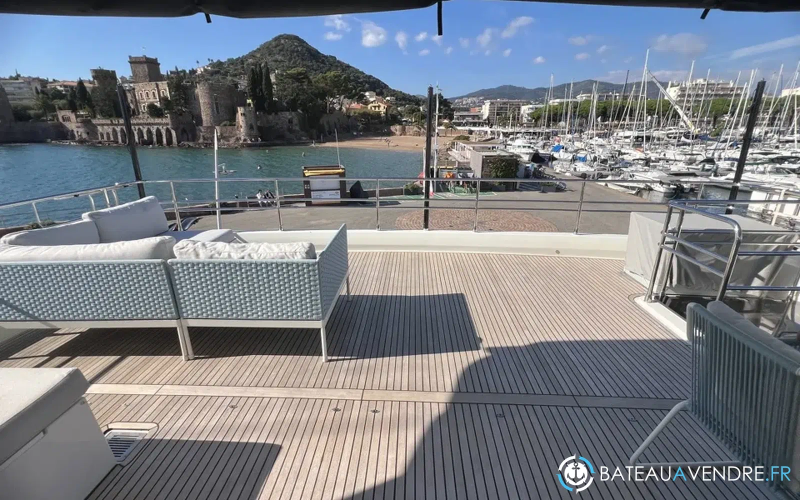 slider 35 Prestige Yachts M8