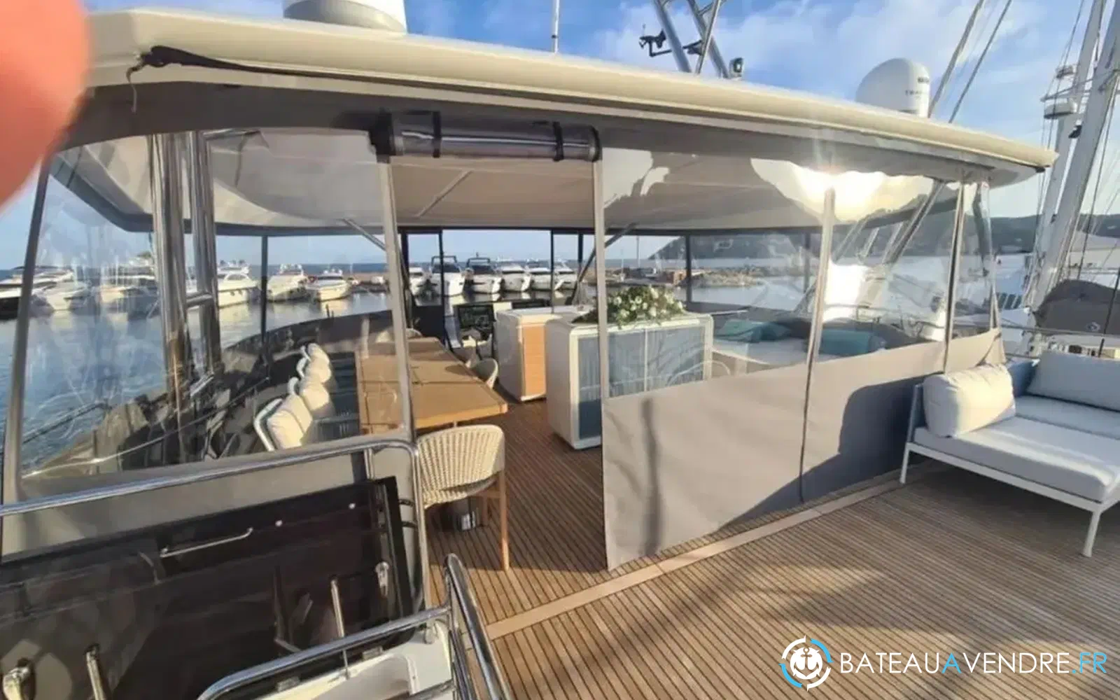 slider 6 Prestige Yachts M8