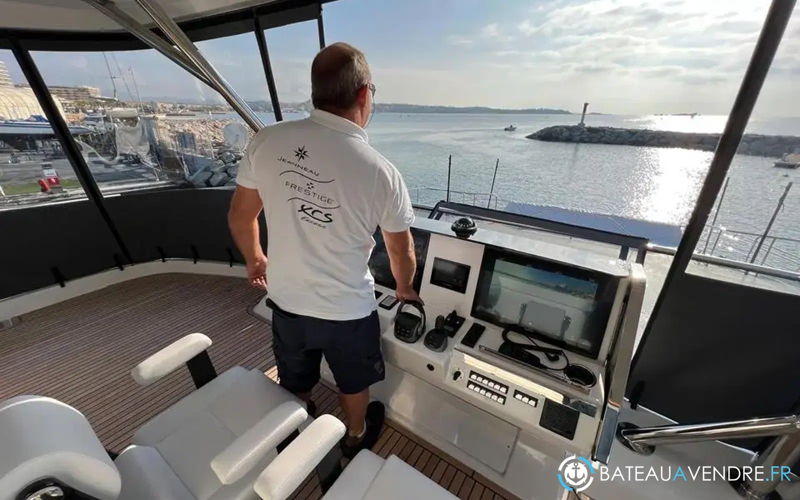 slider 8 Prestige Yachts M8